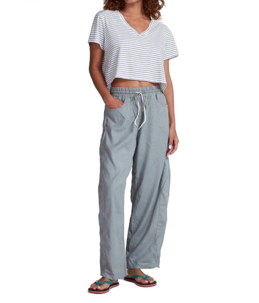 NEW ASKK NY shrunken v-neck stripe tee in white/black